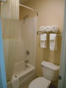 GuestHouse Inn Dothan - Salle de bain
