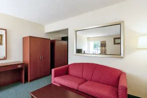 Hometown Inn Staunton VA near Hwy 11 - Quarto