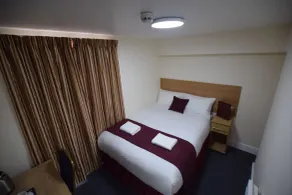PremierLux Serviced Apartments - Chambre