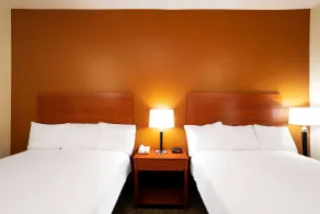 Baymont by Wyndham Savannah I-95 - Room