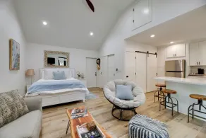 Upscale Whittier Hills Gem: 17 Mi to Disneyland! - Interior