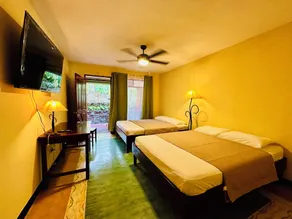 Lake Arenal Hotel, Brewery & Farm - Zimmer