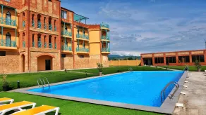 Burki Castle & Cellar - Pool