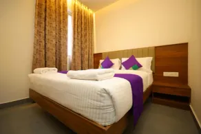 Silverkey Hotel Yelahanka - Room