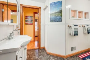 Delton Lake House w/ Boat Dock: Fish, Swim & More! - Innenbereich