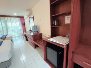 NJ INTHAI Hotel - Room
