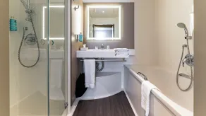 Novotel Suites Reims Centre - Badeværelse