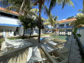 Kura Kura Divers Lodge - Pool