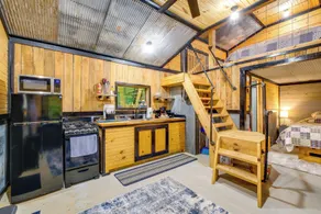 Ozark 'blue Jean Cabin' w/ Trails & Fishing Pond - Innvendig