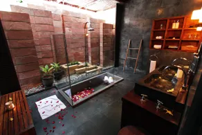 Villa Samudra Luxury Beachfront - Bathroom