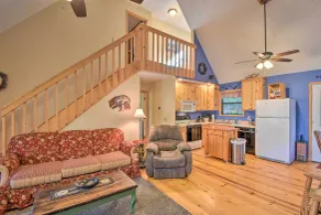 Family-Friendly Cabin ~ 1 Mile to Hike & Swim! - Interiør