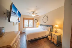 Red Hawk Lodge #2271 : 300 - Zimmer
