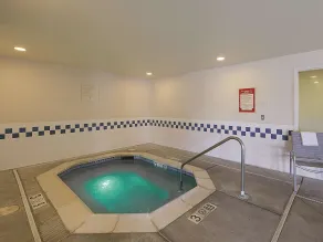 La Quinta Inn & Suites by Wyndham Central Point - Medford - Piscine