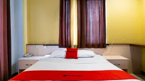 RedDoorz near Pelabuhan Jayapura - Chambre