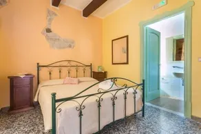 Madalen Guest House - Room