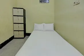 Hotel O Penginapan 3 Bersaudara Near Pasar Sengkol - Room