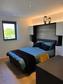 Inova - Comfort Room with Private Bathroom, Shared Facilities and Free Parking - Quarto
