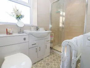 64 Front Street - Badezimmer