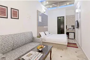 Hotel Panna Paradise-Just 30M away from CAPTAIN SHUBHAM GUPTA METRO STATION and 600M Away From TajMahal - Room