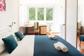 Bright 2bdr Apartment With a Balcony - Værelse