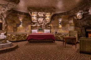 Inn of The Dove Romantic Luxury & Business Suites - Room