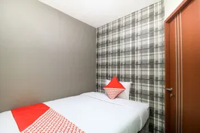 Capital O 217 A1 Hotel - Room
