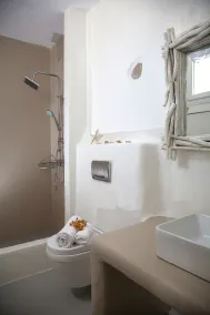 Irida Vacation Suites - Salle de bain