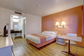 Motel 6-Corona, CA - Chambre