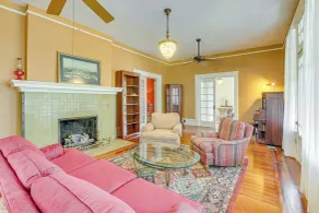 1 Mi to Dtwn Meridian: Historic Home w/ Porch! - Intérieur