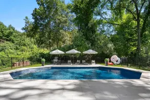 Renovated Retreat with Heated Pool - Piscine