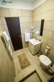 Citadel Aparthotel - Bathroom