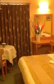 Abbey Hotel - Habitación