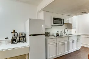 4 Mi to Lake Bernard Frank! Bright Unit w/ Patio - Innenbereich