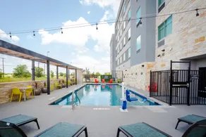 Tru by Hilton Pflugerville, TX - Piscine