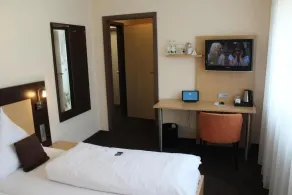 Hotel Berkheimer Hof - Room