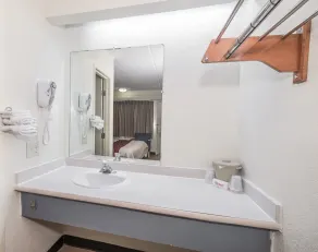 Red Roof Inn Atlanta-Norcross - Salle de bain