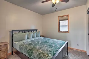 Dog-friendly Crosby Home w/ Bike Storage! - Værelse