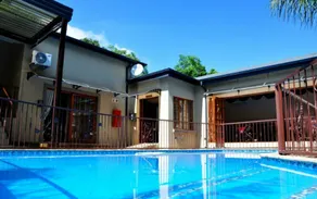 Red Apple Guest House - Pool