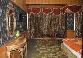 Hotel Sunshine-Dal Lake Srinagar - Room