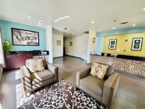 Scottish Inns & Suites Forney - Lobby