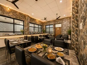 Guru Kirpa Stays & Dine - Restaurant