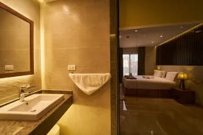 Pyramid Front Hotel - Room