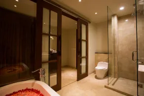 Ubud Village Hotel - Bathroom