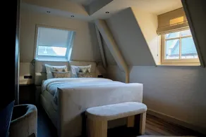 Room4 - Værelse