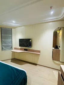 Esquire Hotel Near BKC Mumbai - Room