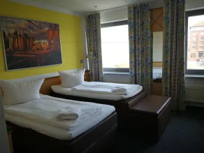 Hotel NEAR BY - Chambre