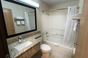 Travelodge by Wyndham Arlington/Dallas Area - Salle de bain