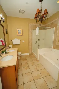 Water's Edge Inn - Adults Only - Salle de bain