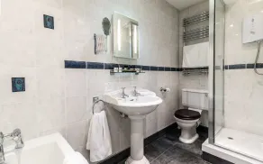 The Crown Inn - Bathroom
