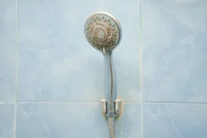 OYO Life 2090 Ratna Backpacker Syariah - Bathroom